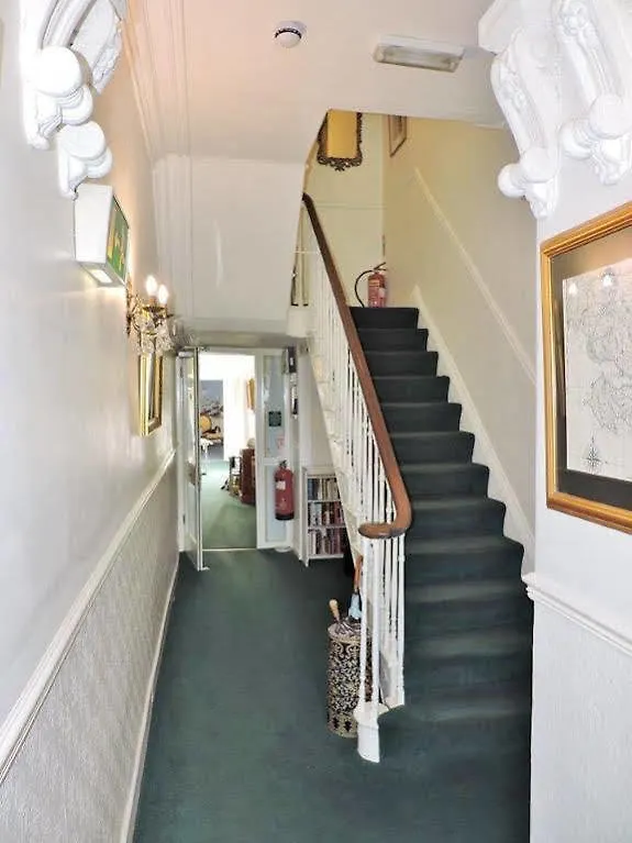 Tides Reach Guest House The Mumbles Bed & Breakfast