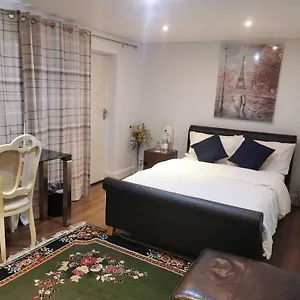 Peaceful Studio En-suite Pvt Entrance Garden Free Parking United Kingdom