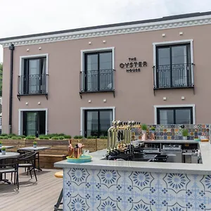 Отель Oyster House